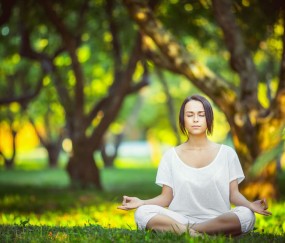 开云体育平台-曼城帽子戏法再屠同城死敌，曼联后防线已成英超最大笑话，曼城帽子戏法再屠同城死敌，曼联后防线已成英超最大笑话